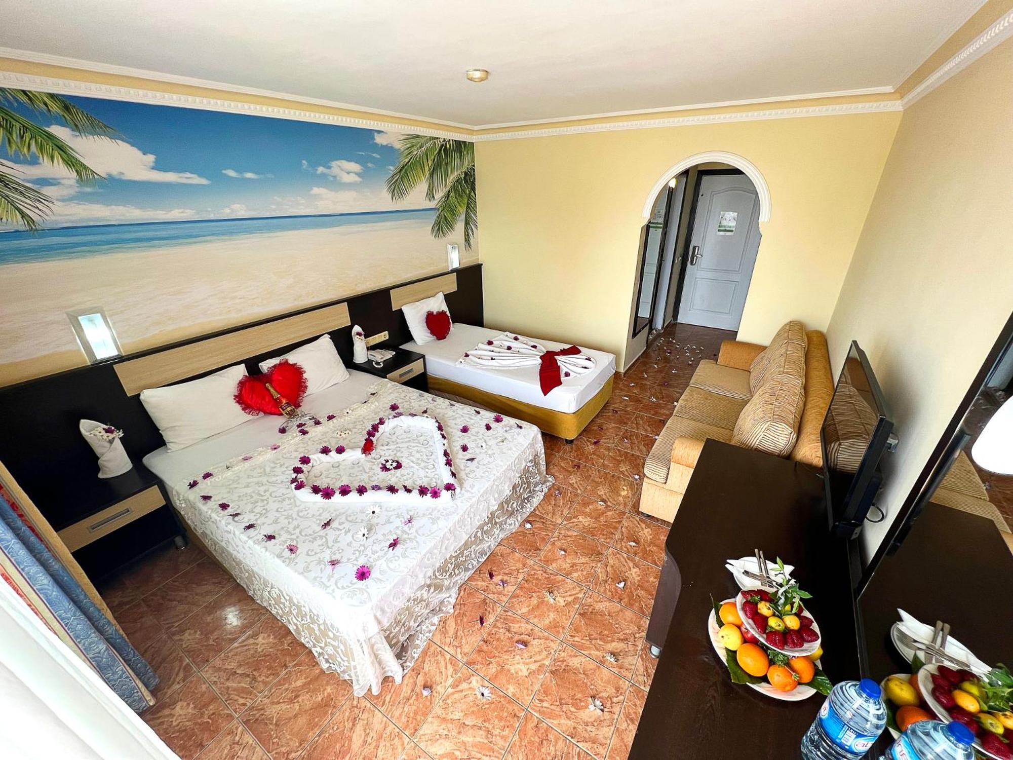 First Class Hotel Alanya Exterior photo